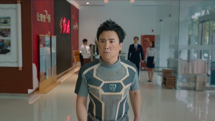 唐嫣：年轻态的85花佼佼者美丽与气质的完美结合